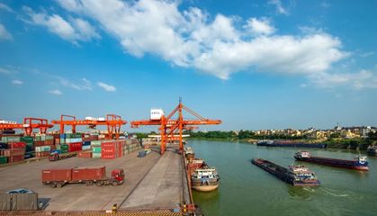 西江港口生產(chǎn)作業(yè)系統(tǒng)上線運行 賦能碼頭建設(shè)與管理的智能化躍遷